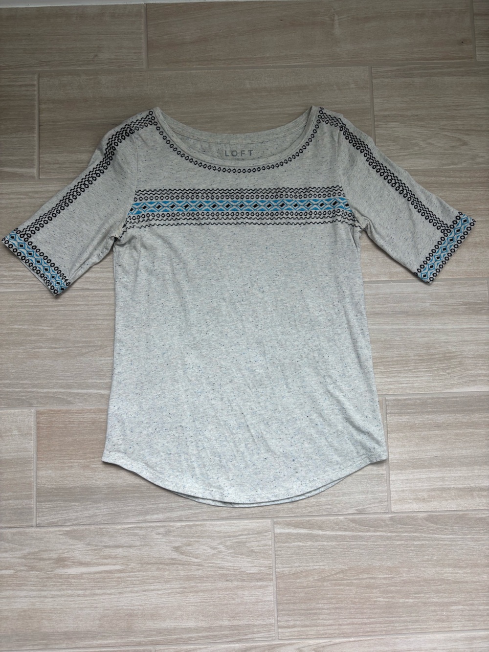 LOFT XS Women's Cream Short Sleeve Embroidered Scoop Neck Top